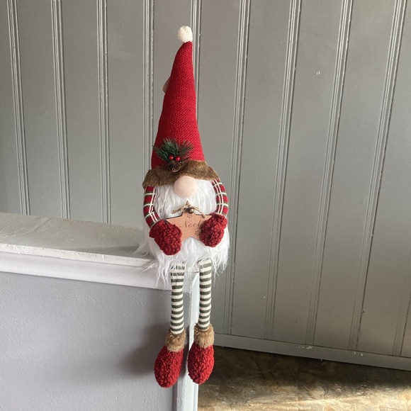 NWT- STUNNING- 28.5” Red Holiday Gnome Sitter Decoration w/ a Wooden NOEL Star - Picture 13 of 17